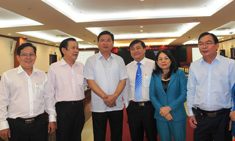 Bí thư Thăng: Luôn khuyến khích nhà báo tố cáo tội phạm Bí thư Thăng: Luôn khuyến khích nhà báo tố cáo tội phạm