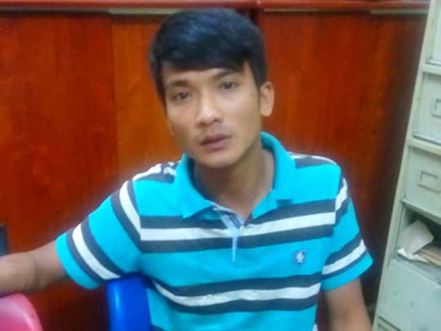 Cô gái đuổi theo tông ngã tên cướp như phim hành động Cô gái đuổi theo tông ngã tên cướp như phim hành động