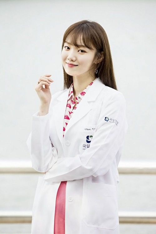 Nữ bác sĩ xinh ngất ngây đang hot nhất màn ảnh Hàn - 3