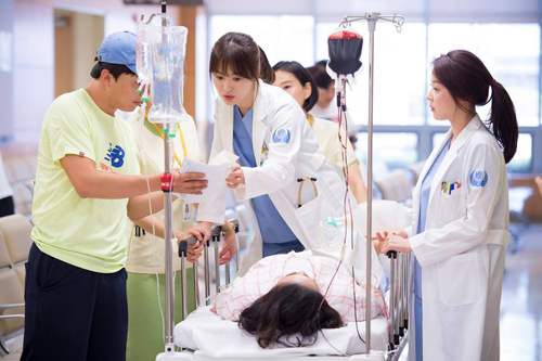 Nữ bác sĩ xinh ngất ngây đang hot nhất màn ảnh Hàn - 4