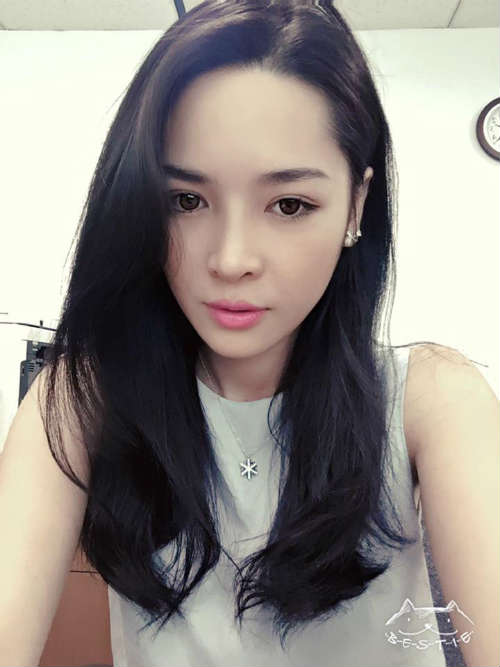 Hot girl PTTM Thanh Quỳnh: &#34;Bị ném đá chỉ vì đẹp hơn&#34; - 1