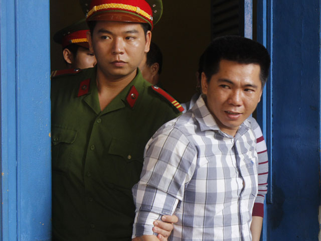 Đâm chết người vì bị chê "vừa xấu vừa nghèo" Đâm chết người vì bị chê "vừa xấu vừa nghèo"