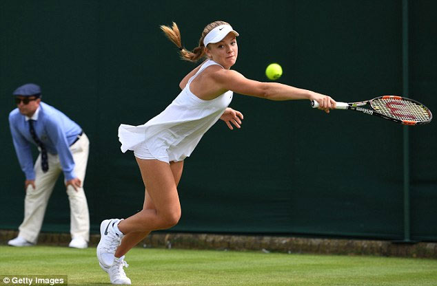 Tay vợt nữ lại gặp rắc rối với váy ngắn ở Wimbledon Tay vợt nữ lại gặp rắc rối với váy ngắn ở Wimbledon