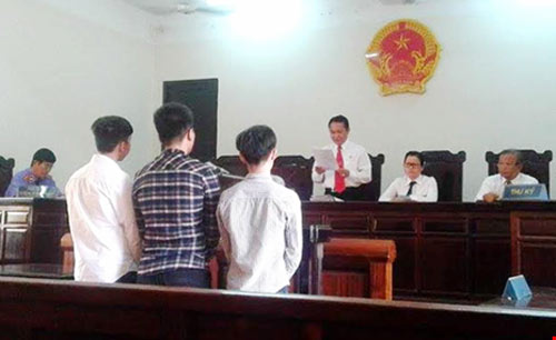 10 vụ giao cấu trẻ em thì 7 vụ tại nhà nghỉ 10 vụ giao cấu trẻ em thì 7 vụ tại nhà nghỉ