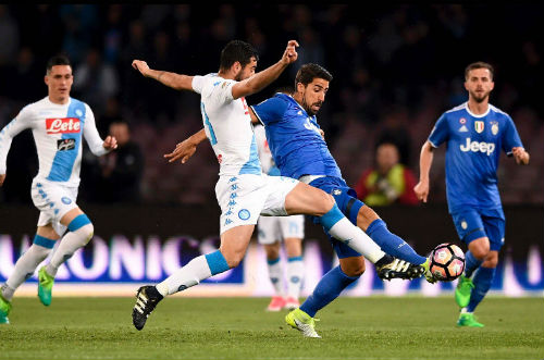 Napoli - Juventus: Bừng tỉnh sau giờ nghỉ - 1