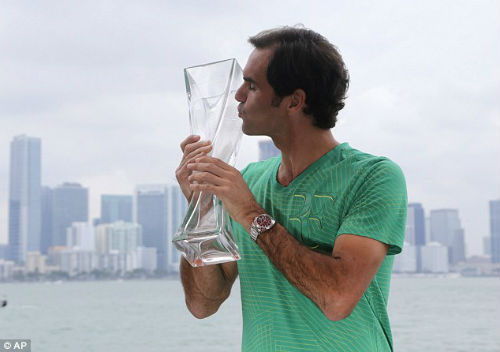 Khuất phục Nadal, Federer tuyên bố "xả hơi" dài ngày Khuất phục Nadal, Federer tuyên bố "xả hơi" dài ngày