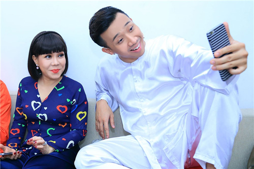 Loạt sao Việt &#34;khủng&#34; bị khui khoảnh khắc sống ảo - 13