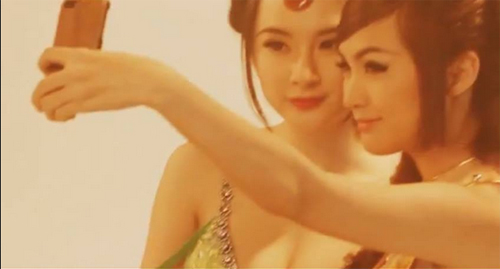 Loạt sao Việt &#34;khủng&#34; bị khui khoảnh khắc sống ảo - 12