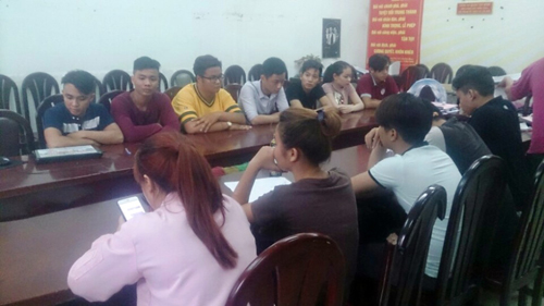 Vụ thiếu nữ bị nhóm giang hồ cắt tai ở SG: Tạm giữ cô gái cầm đầu Vụ thiếu nữ bị nhóm giang hồ cắt tai ở SG: Tạm giữ cô gái cầm đầu