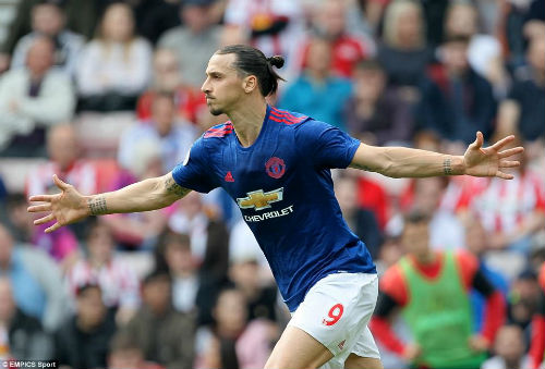MU: Ibra "tuổi băm" ghi bàn, Ronaldo & Messi phát khiếp MU: Ibra "tuổi băm" ghi bàn, Ronaldo & Messi phát khiếp