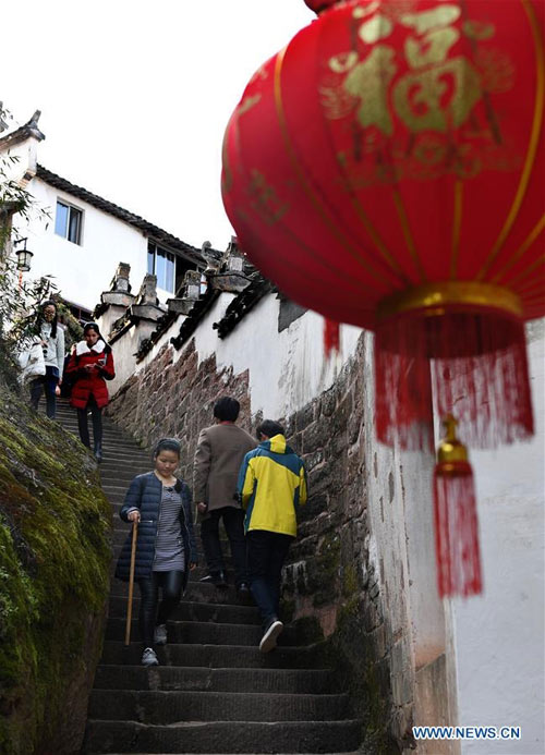 Ngôi làng cheo leo trên vách đá, đẹp tựa chốn amp;#34;bồng lai tiên cảnhamp;#34; - 7