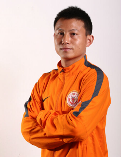 Trọng tài “gà mờ”, CLB Trung Quốc thắng nhờ đá 12 cầu thủ - 3