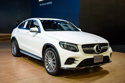 Mercedes GLC Coupe 2,6 tỷ đồng đấu BMW X4 Mercedes GLC Coupe 2,6 tỷ đồng đấu BMW X4