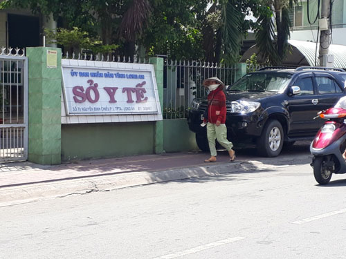 Thông tin mới vụ nguyên Giám đốc Sở Y tế bị cấm xuất cảnh Thông tin mới vụ nguyên Giám đốc Sở Y tế bị cấm xuất cảnh