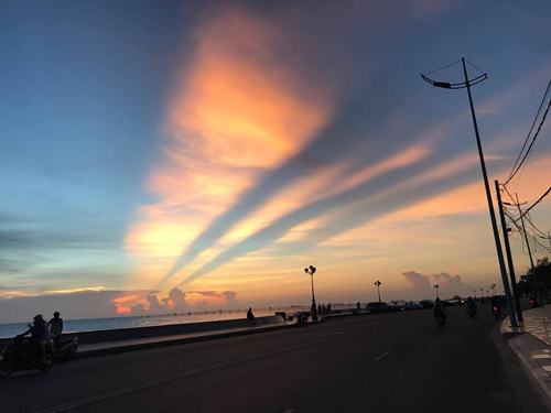 “Giải mã” ánh hào quang tuyệt đẹp trên bầu trời Sài Gòn - 2