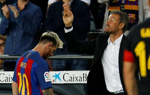 Nóng ở Barca: Messi lộ diện "đâm sau lưng" HLV Enrique Nóng ở Barca: Messi lộ diện "đâm sau lưng" HLV Enrique