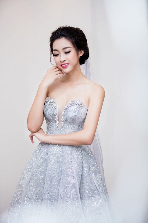 Khó rời mắt ngắm hoa hậu Mỹ Linh đổ mồ hôi tại phòng gym - 11