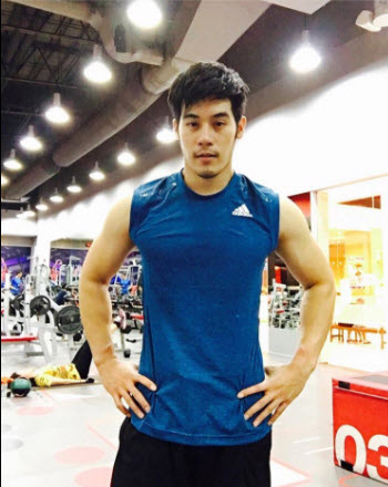 Phi công trẻ thứ 14 đẹp trai của nữ đại gia Thái 58 tuổi - 2