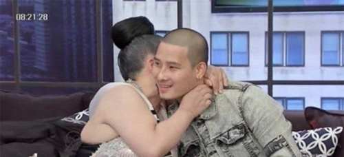 Phi công trẻ thứ 14 đẹp trai của nữ đại gia Thái 58 tuổi - 6