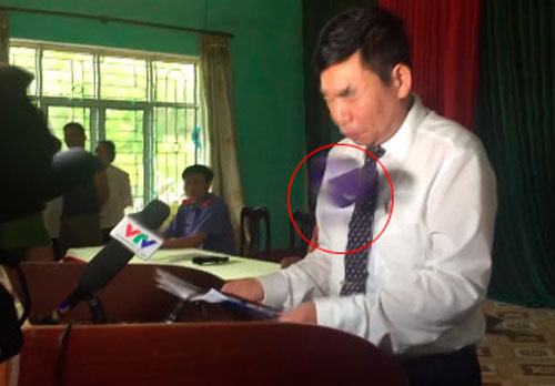 Ném dép vào Phó Chánh án đang xin lỗi ông Hàn Đức Long, phạm tội gì? Ném dép vào Phó Chánh án đang xin lỗi ông Hàn Đức Long, phạm tội gì?