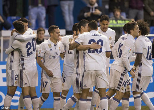 Deportivo - Real Madrid: Màn đôi công cực mãn nhãn - 1