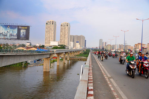 Ngắm đường cong mềm mại của đường sắt đô thị tỷ đô ở Sài Gòn - 6