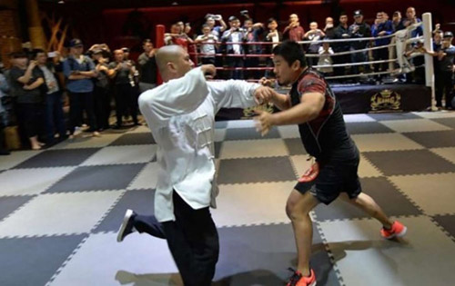 MMA sỉ nhục võ Trung Quốc, "Đệ nhất Thiếu Lâm" gửi chiến thư MMA sỉ nhục võ Trung Quốc, "Đệ nhất Thiếu Lâm" gửi chiến thư