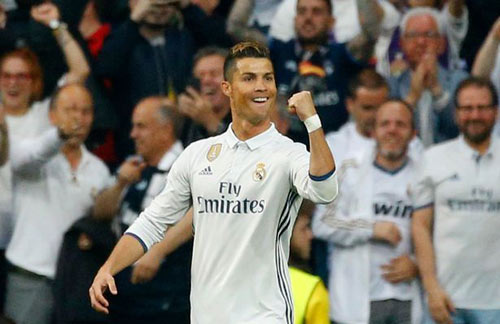 Ronaldo: Ghi hat-trick siêu khủng, bị kiểm tra doping - 2