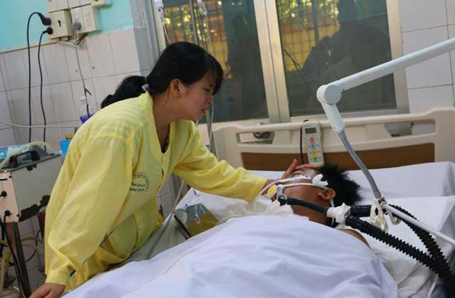 Tai nạn ở Gia Lai: Vợ lái xe tải mong gia đình các nạn nhân tha thứ Tai nạn ở Gia Lai: Vợ lái xe tải mong gia đình các nạn nhân tha thứ