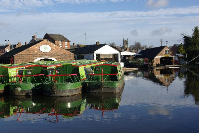 Chuyện ít biết về nữ tỷ phú giàu nhất nước Anh - 2