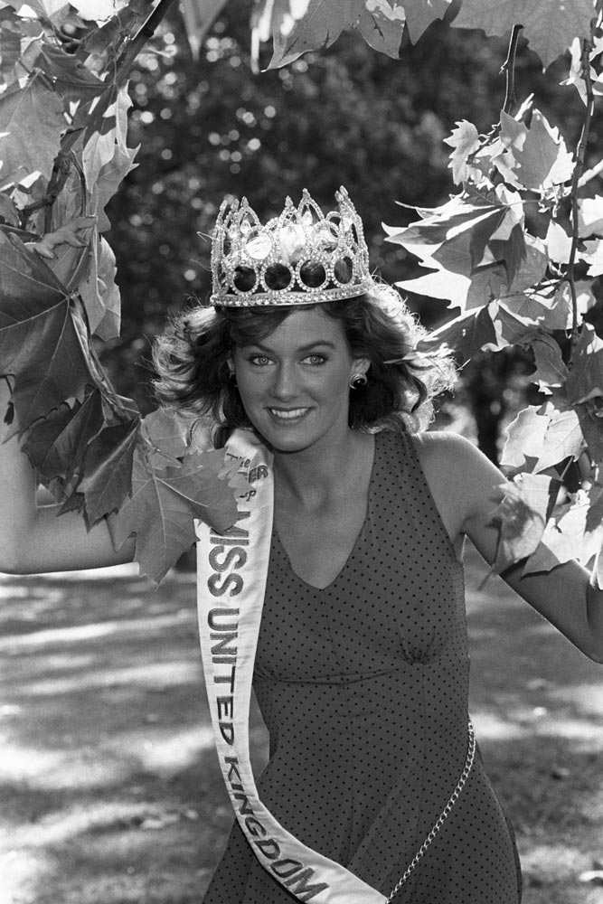 Chuyện ít biết về nữ tỷ phú giàu nhất nước Anh - 8