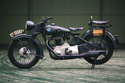 Soi xế cổ 1939 NSU 601 OSL làm quân phát xít chết mê - 2