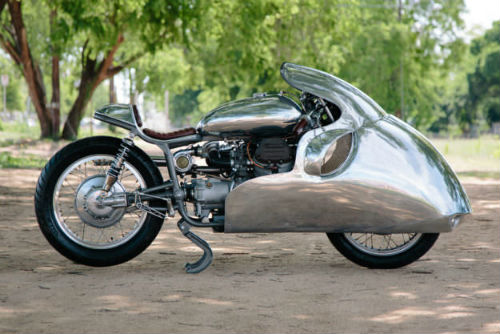 Chết mê ấn phẩm xế độ Moto Guzzi tăng áp - 1