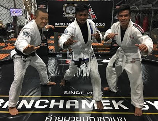 &#34;Thánh Muay&#34; Buakaw học võ Brazil: Xưng bá MMA, đả McGregor? - 1