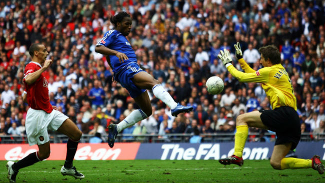 Thuyết âm mưu Ngoại hạng Anh: "Bàn tay ma" sẽ phá nát Chelsea Thuyết âm mưu Ngoại hạng Anh: "Bàn tay ma" sẽ phá nát Chelsea