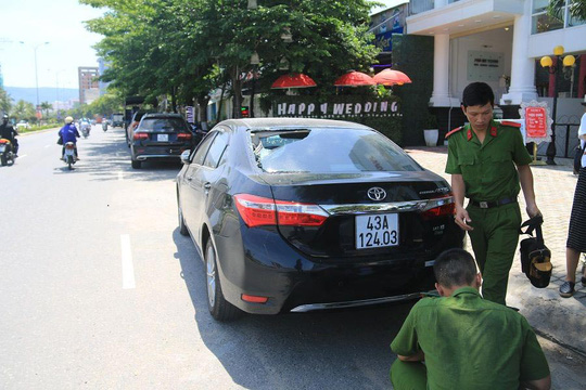 Truy tìm 9 đối tượng ném gạch vào hàng loạt ô tô ở Đà Nẵng - 1