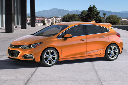 Chevrolet Cruze 5 cửa máy dầu có giá 560 triệu đồng Chevrolet Cruze 5 cửa máy dầu có giá 560 triệu đồng