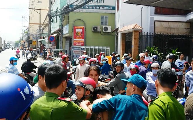 Tháo chạy qua khu vực xác chết, hai tên cướp chui đầu vào "rọ" Tháo chạy qua khu vực xác chết, hai tên cướp chui đầu vào "rọ"