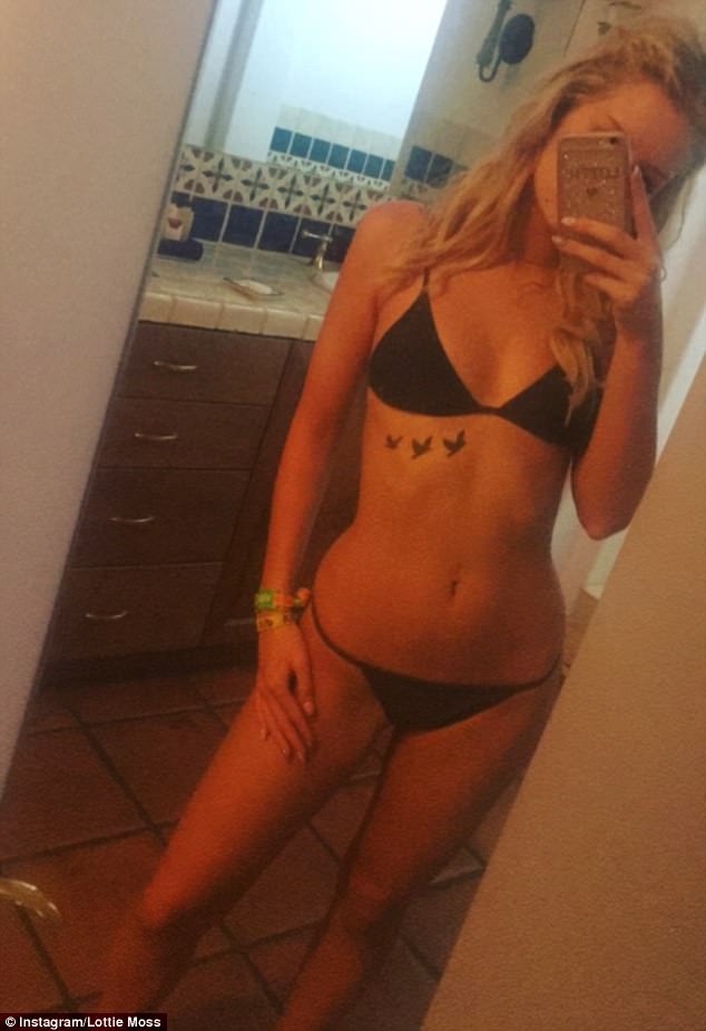 Em gái Kate Moss mặc bikini bé xíu, phổng phao trông thấy - 2