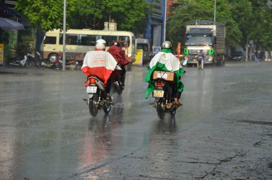 Cơn "mưa vàng" đã trút xuống Hà Nội sau nắng nóng kỷ lục Cơn "mưa vàng" đã trút xuống Hà Nội sau nắng nóng kỷ lục