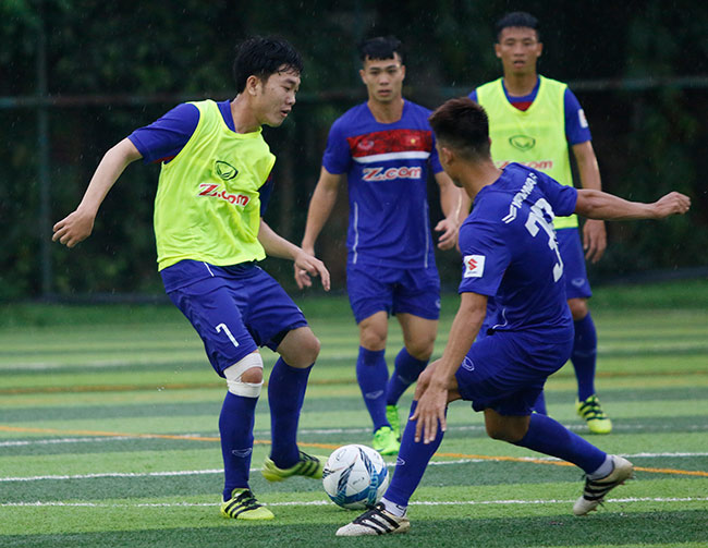 Xuân Trường & Tuấn Anh "song kiếm" đấu Công Phượng - 3