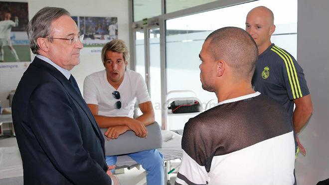 Ronaldo được rao bán cho MU: Vì Real đã có người thay thế - 1