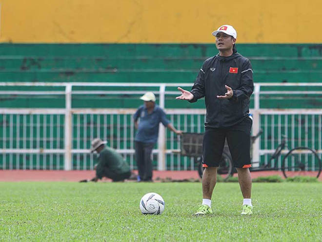 Ai ép HLV Hữu Thắng đưa trẻ U-20 lên tuyển? - 1