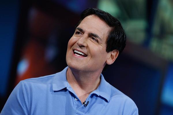 Tỷ phú Mark Cuban: "Cha tôi khuyên tốt nhất đừng dùng thẻ tín dụng" - 1