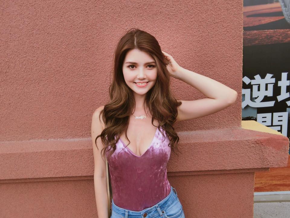 Hotgirl xinh đẹp mặc bikini hái dưa làm dân tình xôn xao - 5