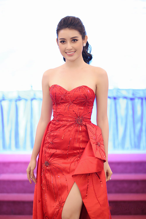 Hari Won, Kỳ Duyên, Huyền My đua nhau mặc đẹp mướt mải Hari Won, Kỳ Duyên, Huyền My đua nhau mặc đẹp mướt mải