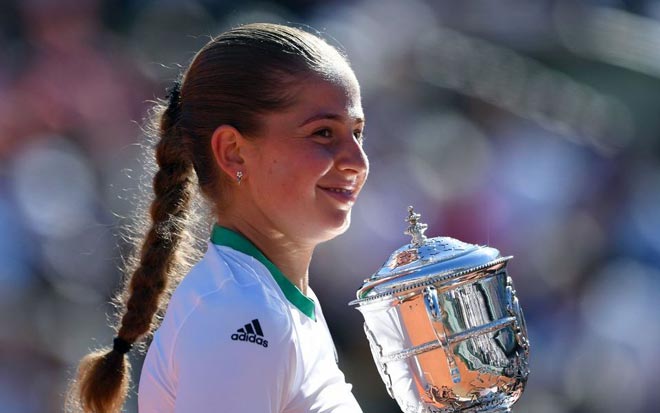 Tin nóng Roland Garros 11/6: Ostapenko giàu to sau chức vô địch - 1