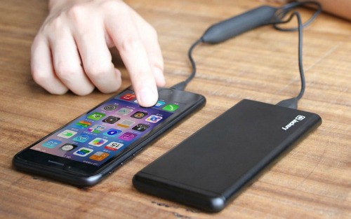 Top 10 ph kin hot cho iPhone gi di 500.000 ng - 2