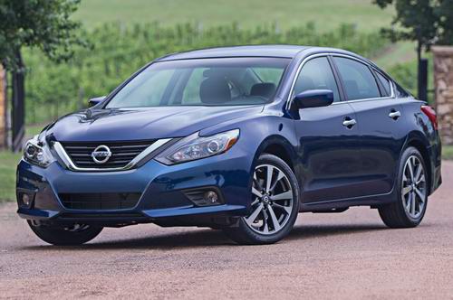 Nissan trang bị phanh tự động cho tất cả xe từ 2018 - 1