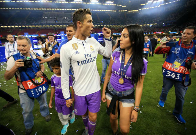 Mỹ nữ mang bầu, Ronaldo sắp có 4 con, háo hức dự Confederations Cup Mỹ nữ mang bầu, Ronaldo sắp có 4 con, háo hức dự Confederations Cup